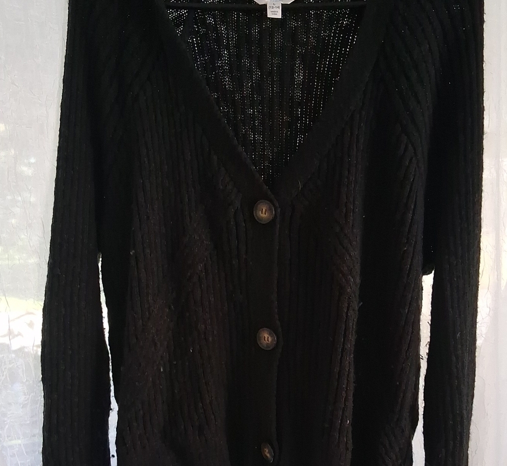Time and Tru Black V-Neck Button Front Cardigan